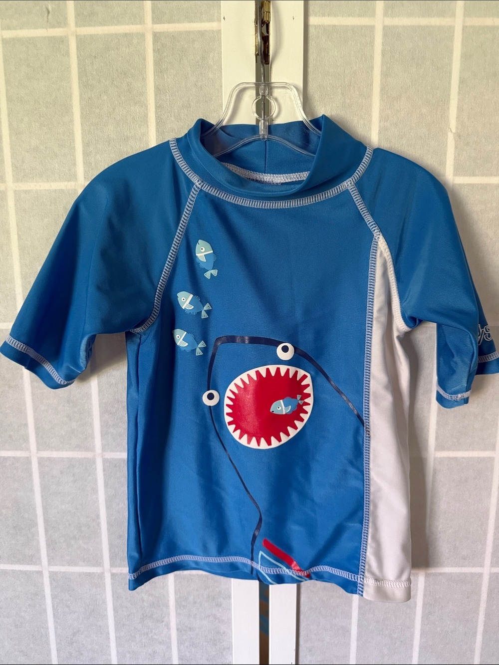 UV Skinz UPF 50 Blue Shark Graphic Kids Rashguard Size 5